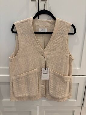Zara Girls Quilted Cream Vest Size 13-14 BNWT